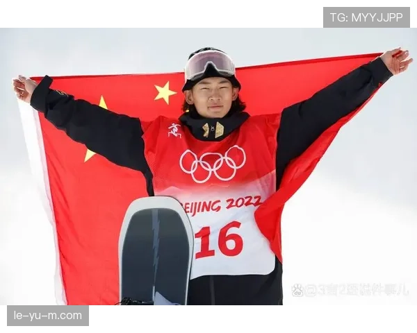 苏翊鸣这日常和赛场判若两人，简直像跑错片场的豪门贵公子